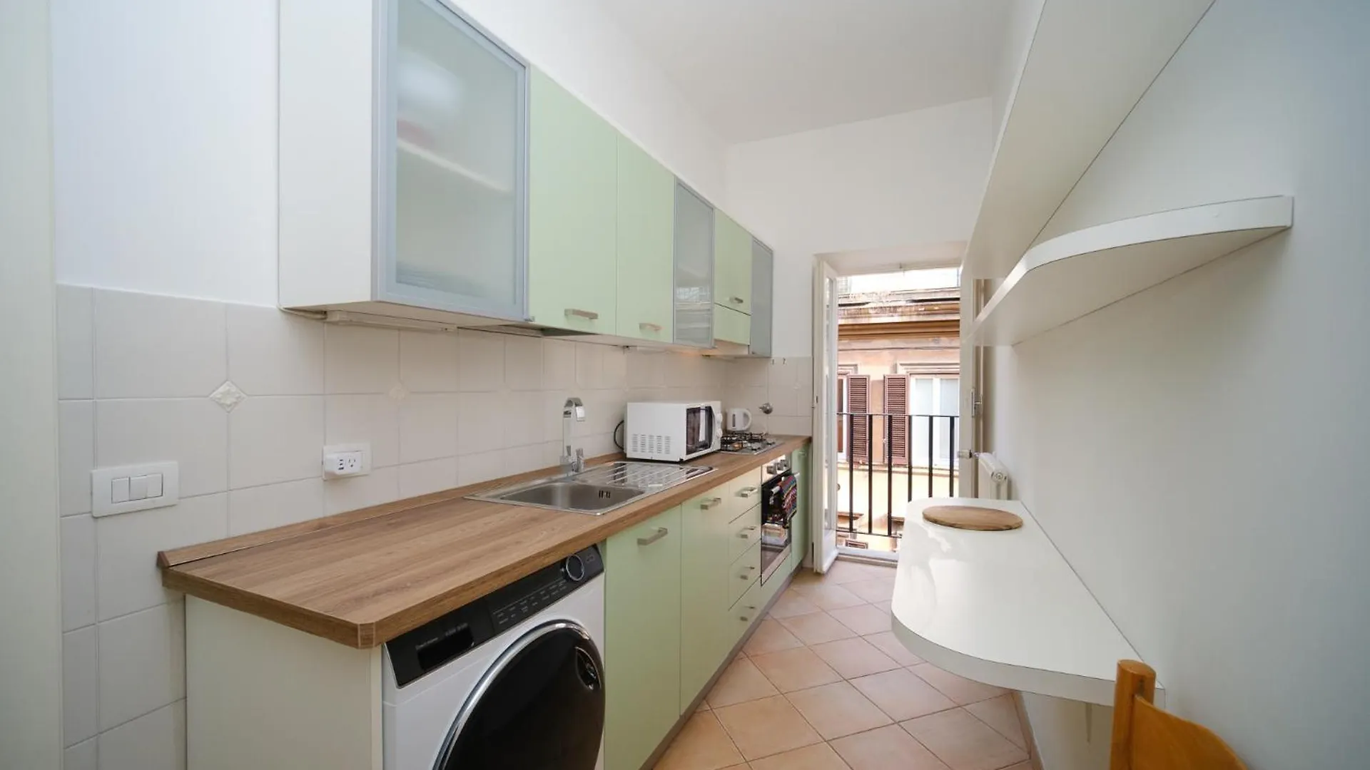Elisa'S Trevi Fountain Buddyrent Rome Apartment
