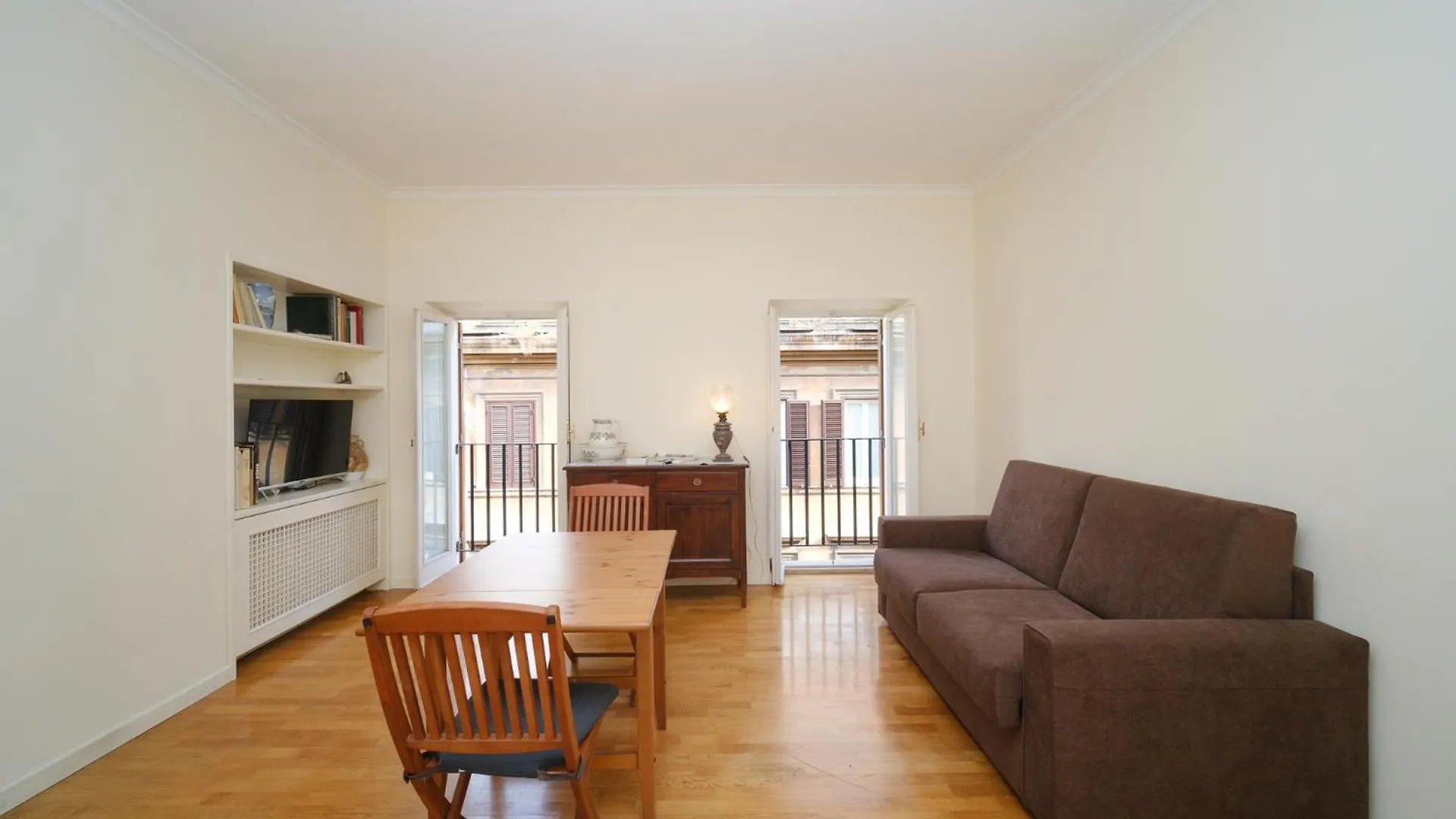 Elisa'S Trevi Fountain Buddyrent Rome Apartment